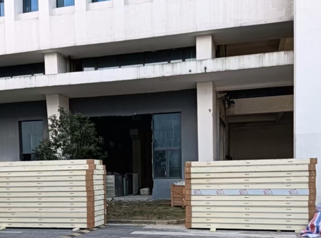 冷庫板能賣多少錢？從材料到厚度，價(jià)格全解析