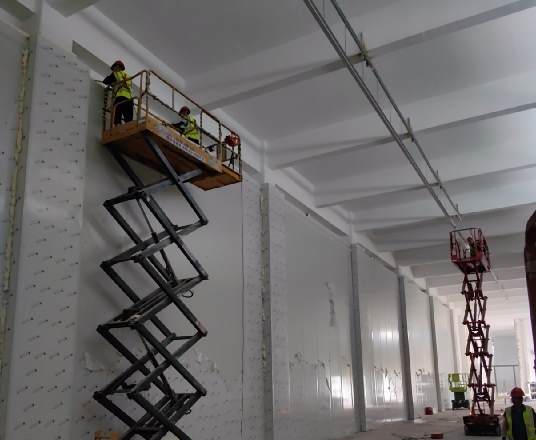 恒溫冷庫建造多少錢？2025年最新成本解析與避坑指南